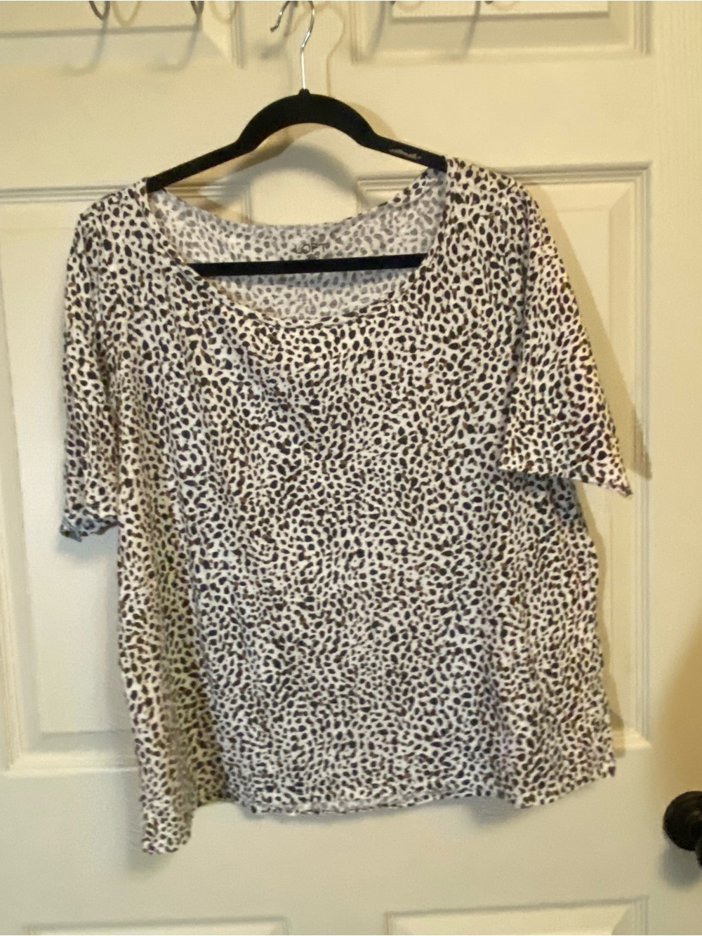 LOFT Short Sleeve Leopard Print Tee in Black and White